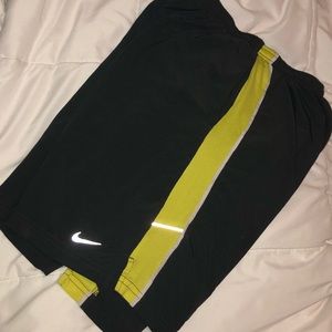 Nike dri-fit running shorts w/ liner